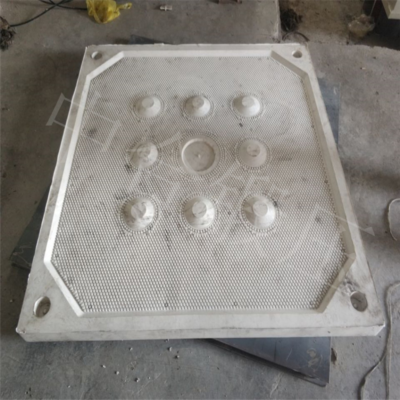 聚丙烯壓濾板液壓機(jī)(圖3) 聚丙烯壓濾板液壓機(jī)(圖3)