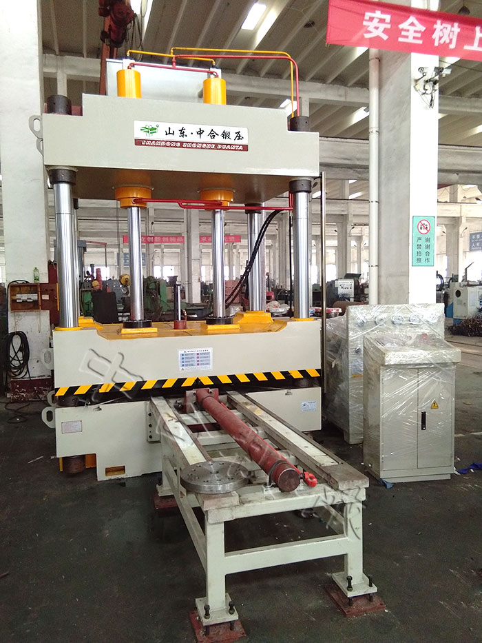 200T輪胎模具實(shí)驗(yàn)液壓機(jī)(圖1) 200T輪胎模具實(shí)驗(yàn)液壓機(jī)實(shí)物圖