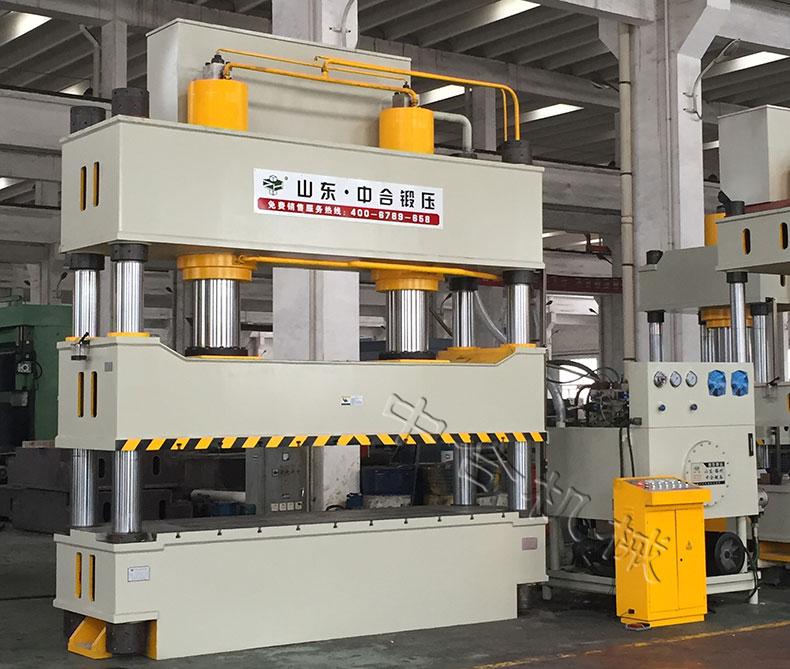 315噸液壓機(jī) 315噸液壓機(jī)