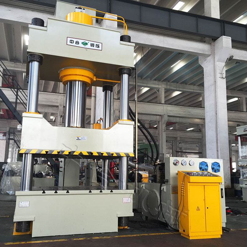 200噸三梁四柱液壓機(jī) 200噸三梁四柱液壓機(jī)