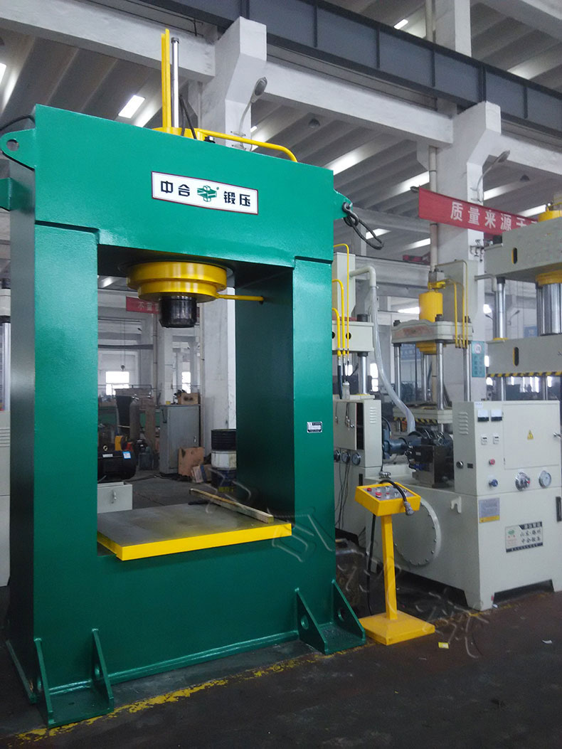 150T龍門導(dǎo)向液壓機(圖1) 150T龍門導(dǎo)向液壓機(圖1)