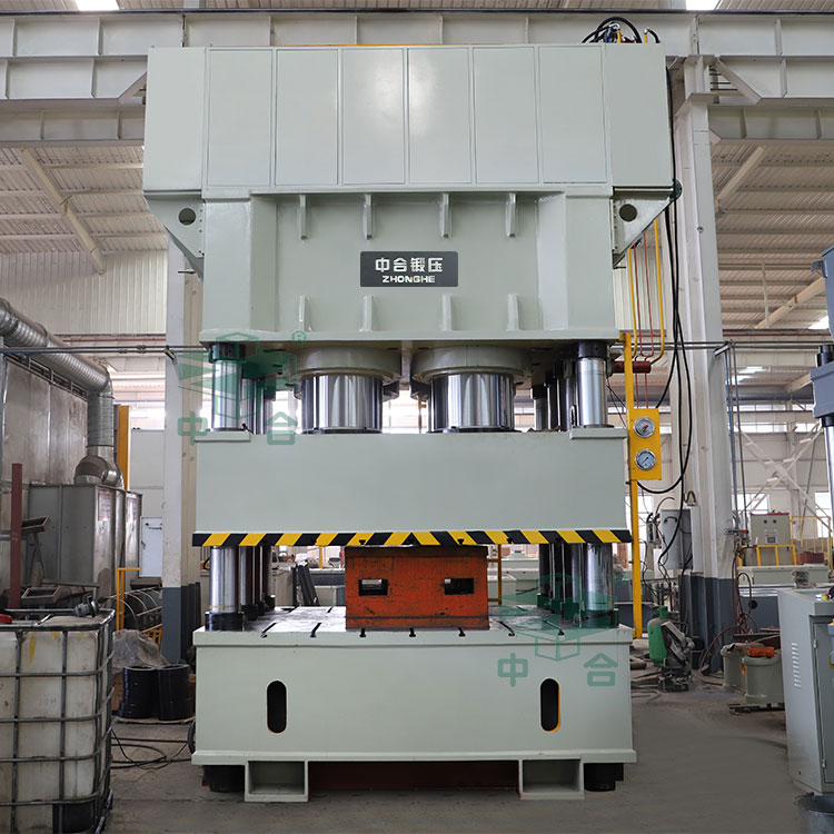 2500噸聚丙烯壓濾板成型液壓機(jī) 2500噸聚丙烯壓濾板成型液壓機(jī)