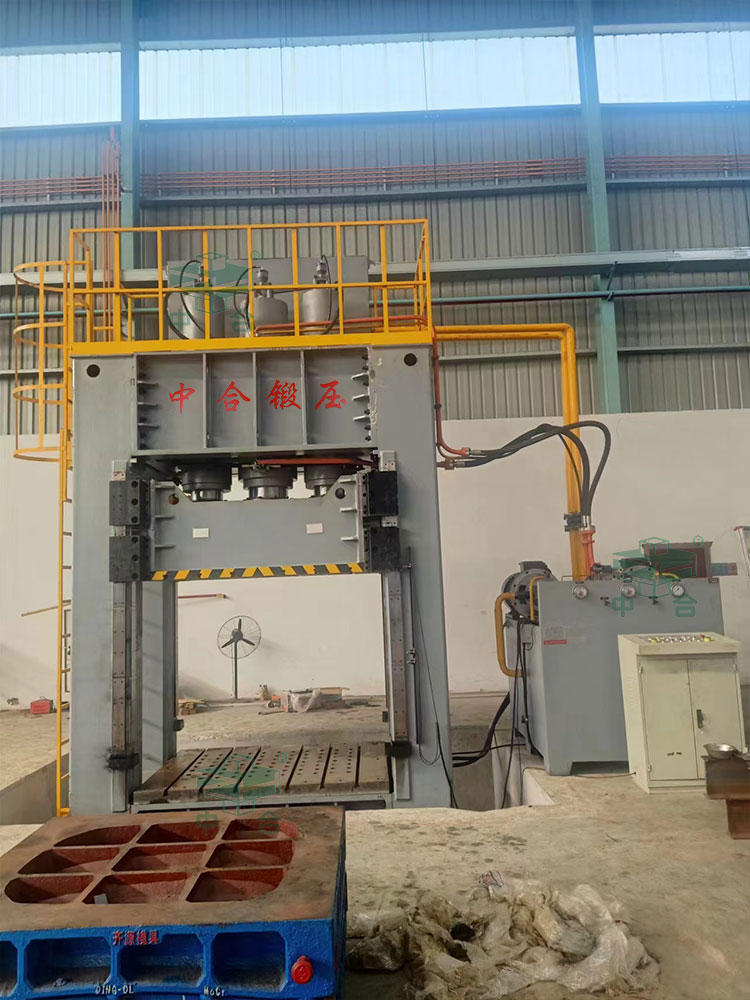 800噸框架式液壓機