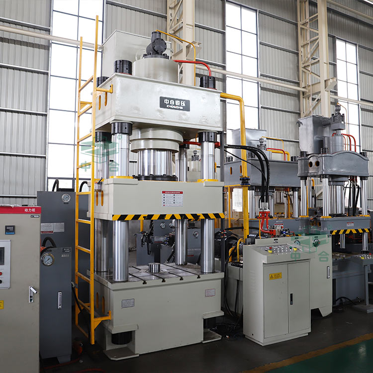 500噸三梁四柱液壓機(jī).jpg 500噸三梁四柱液壓機(jī).jpg