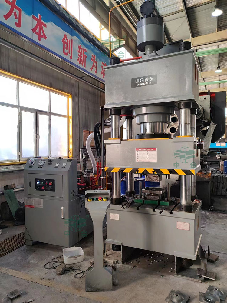 315噸礦用錨桿托盤液壓機(jī) 315噸礦用錨桿托盤液壓機(jī)