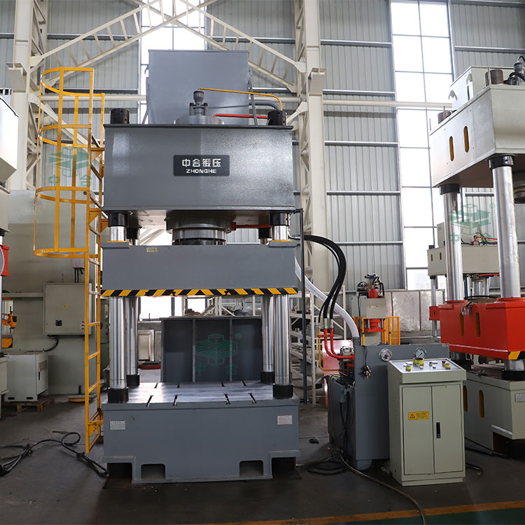 500噸四柱液壓機(jī)車(chē)間實(shí)物.jpg 500噸四柱液壓機(jī)車(chē)間實(shí)物.jpg