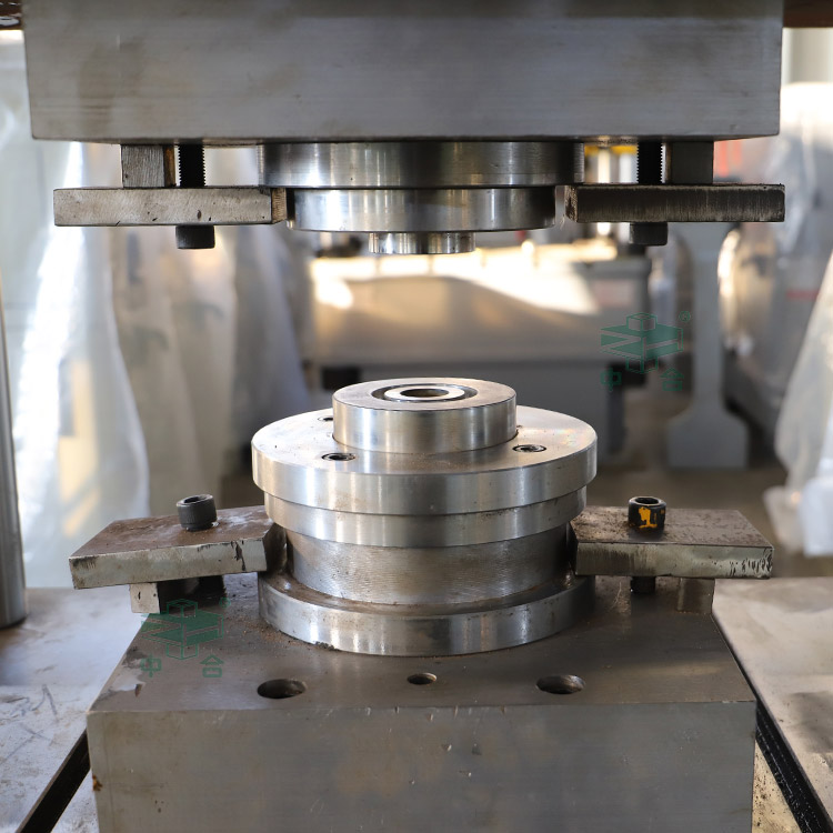 五金配件模具.jpg 五金配件模具.jpg