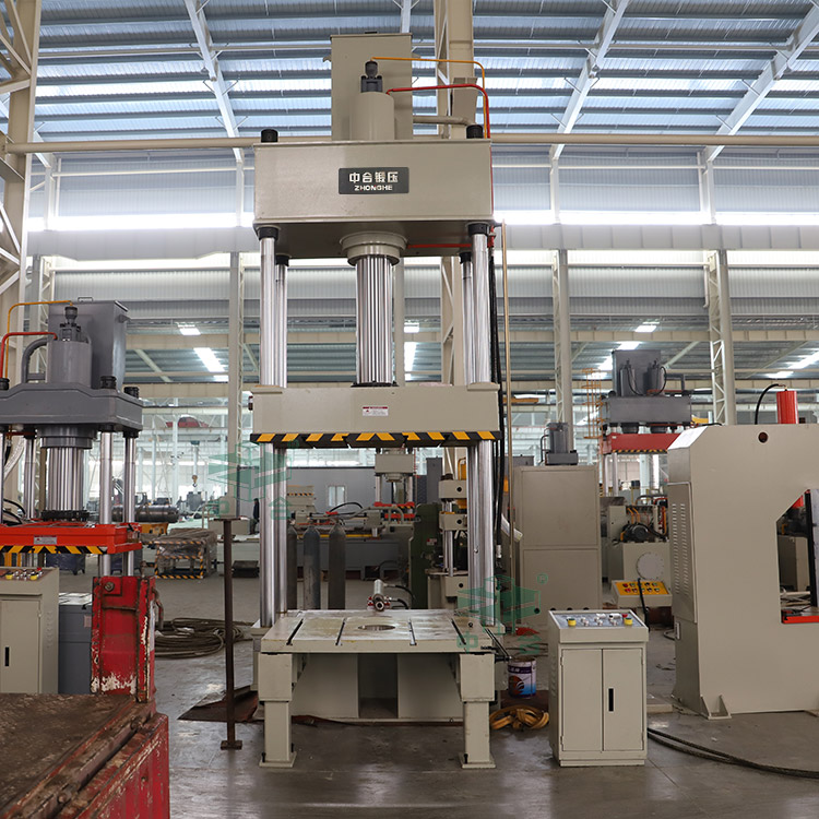 200噸四柱液壓機(jī)帶移動(dòng)工作臺(tái).jpg 200噸四柱液壓機(jī)帶移動(dòng)工作臺(tái).jpg