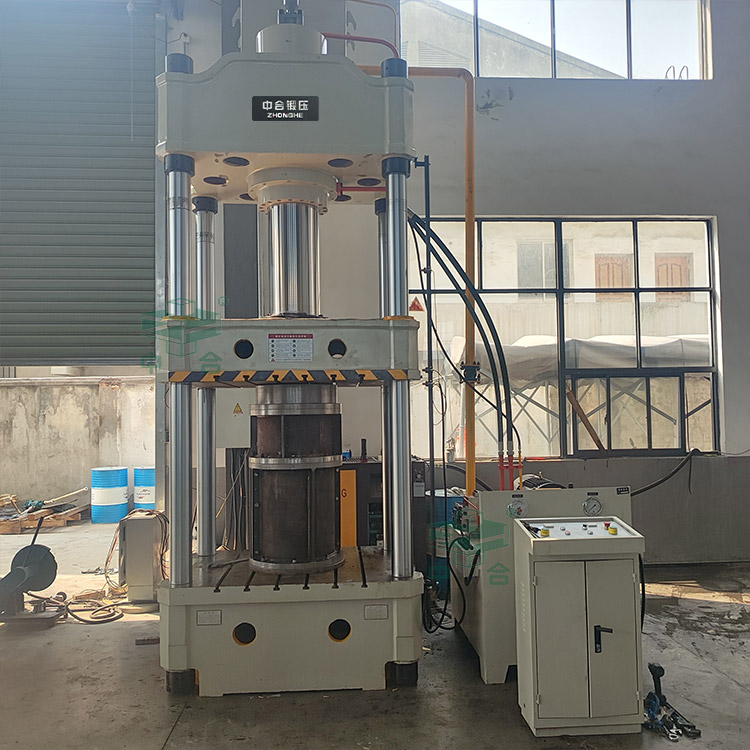 315噸專用液壓機(jī).jpg 315噸專用液壓機(jī).jpg