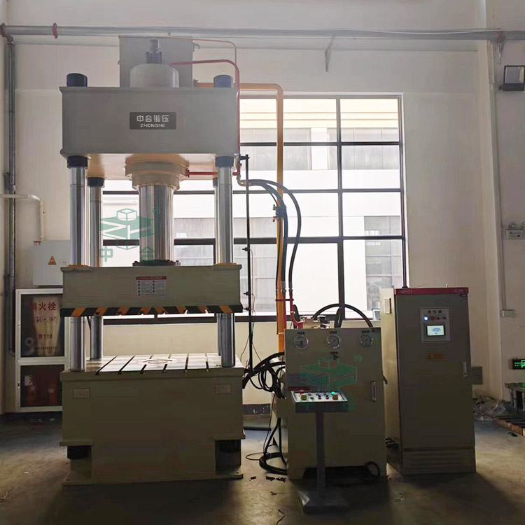 315噸汽車零部件沖壓液壓機客戶現(xiàn)場.jpg 315噸汽車零部件沖壓液壓機客戶現(xiàn)場.jpg