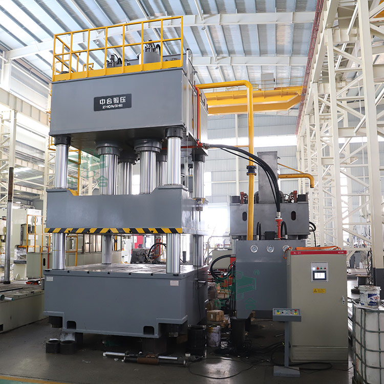 1000噸三梁四柱液壓機(jī)車(chē)間實(shí)拍圖 1000噸三梁四柱液壓機(jī)車(chē)間實(shí)拍圖