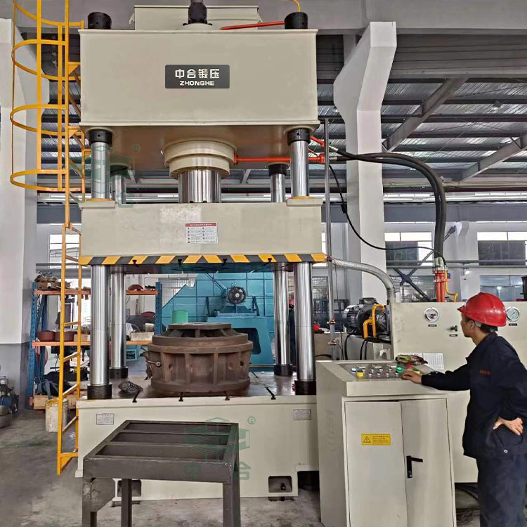 315噸汽車車輪輪轂沖壓液壓機(jī).jpg 315噸汽車車輪輪轂沖壓液壓機(jī).jpg