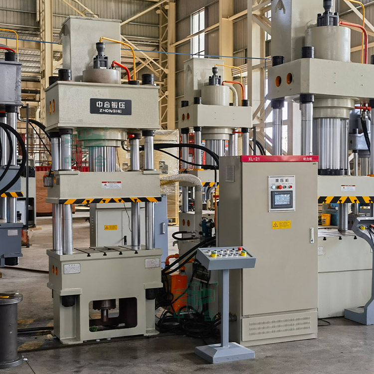 150噸三梁四柱液壓機.jpg 150噸三梁四柱液壓機.jpg