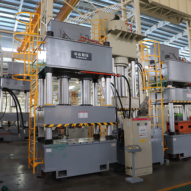 500噸三梁四柱液壓機(jī).jpg 500噸三梁四柱液壓機(jī).jpg