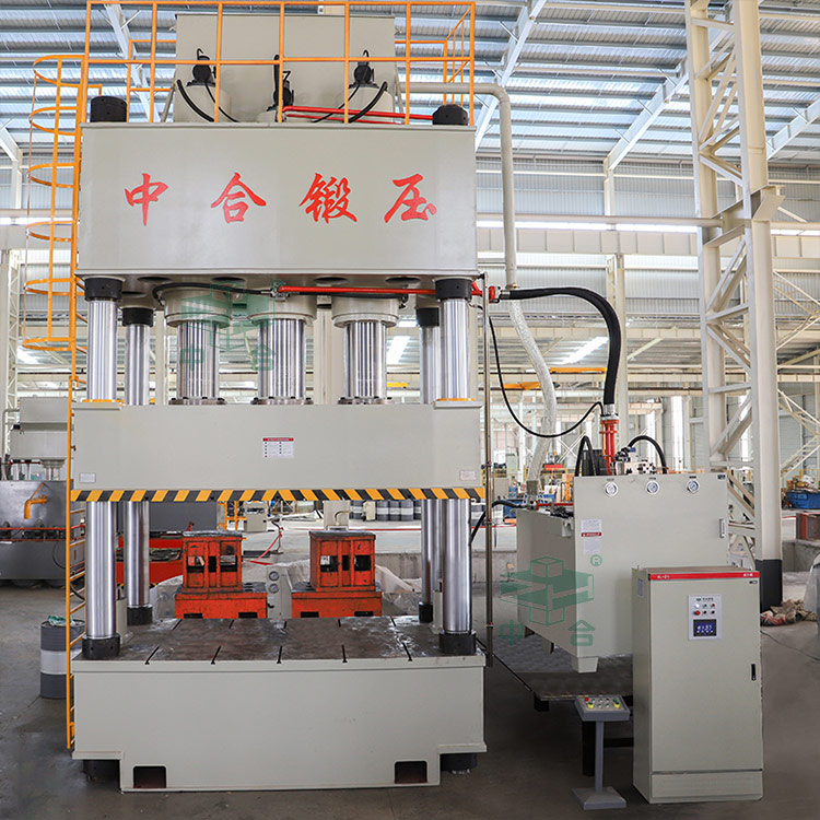 1500噸四柱液壓機(jī)車間實物.jpg 1500噸四柱液壓機(jī)車間實物.jpg