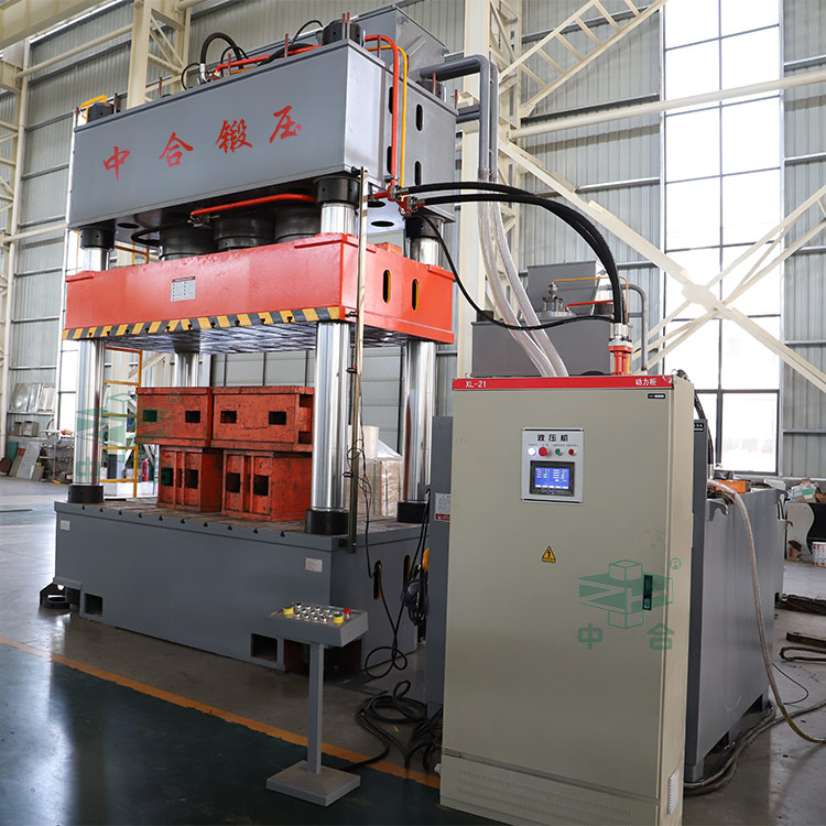 1200噸三梁四柱液壓機車間調(diào)試 1200噸三梁四柱液壓機車間調(diào)試