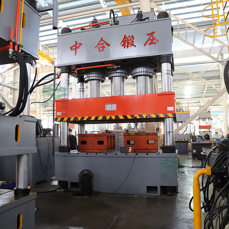 1200噸四柱液壓機(jī)車間試機(jī).jpg 1200噸四柱液壓機(jī)車間試機(jī).jpg