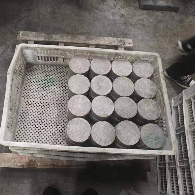 錳粉壓塊成品.jpg 錳粉壓塊成品.jpg