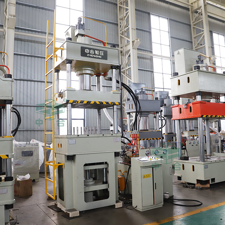 200噸三梁四柱液壓機(jī).jpg 200噸三梁四柱液壓機(jī).jpg