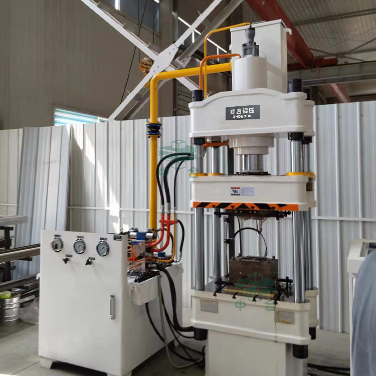 100噸三梁四柱液壓機(jī).jpg 100噸三梁四柱液壓機(jī).jpg