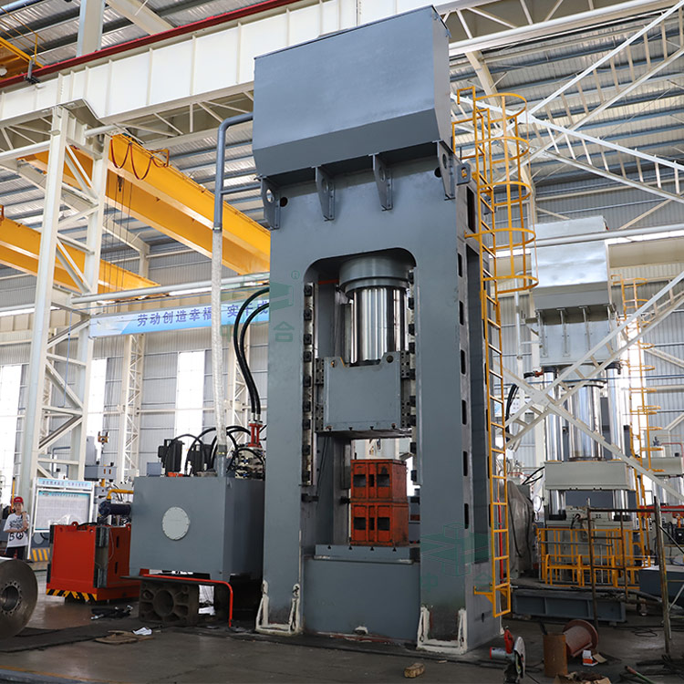 1250噸框架式拉伸液壓機.jpg 1250噸框架式拉伸液壓機.jpg