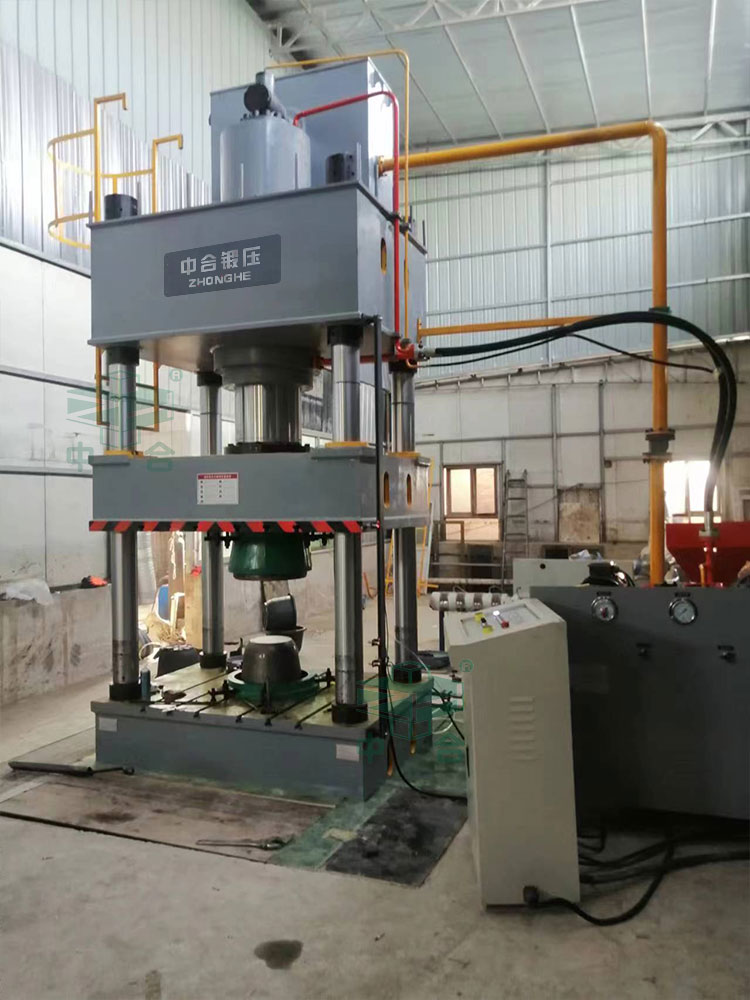 塑料花盆成型液壓機試機成功.jpg 塑料花盆成型液壓機試機成功.jpg