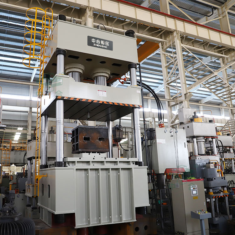 800噸液壓墊拉伸液壓機(jī)車間試機(jī).jpg 800噸液壓墊拉伸液壓機(jī)車間試機(jī).jpg