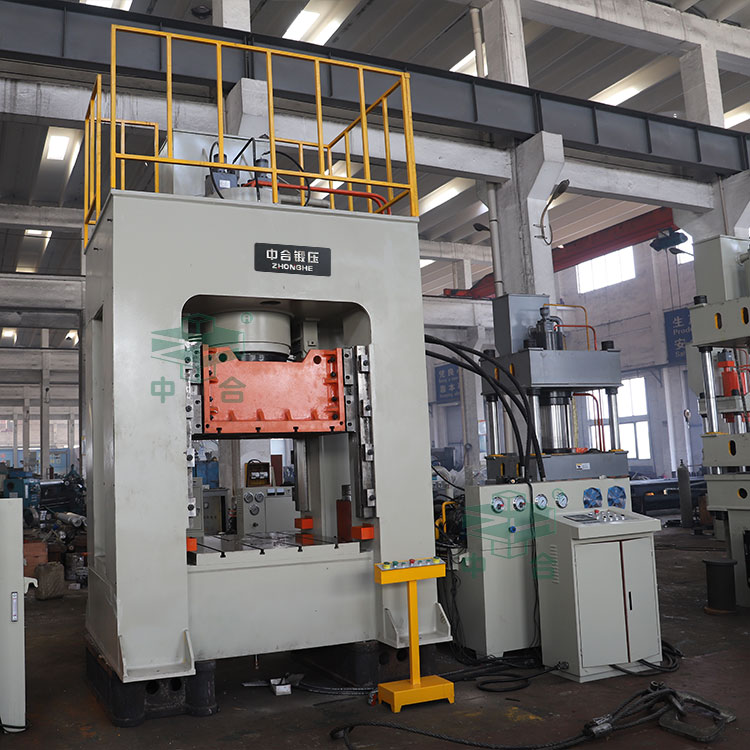 500噸框式壓力機(jī).jpg 500噸框式壓力機(jī).jpg