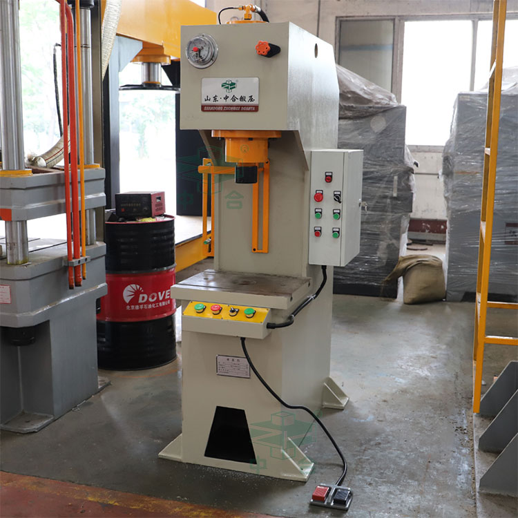 C型液壓機(jī).jpg C型液壓機(jī).jpg