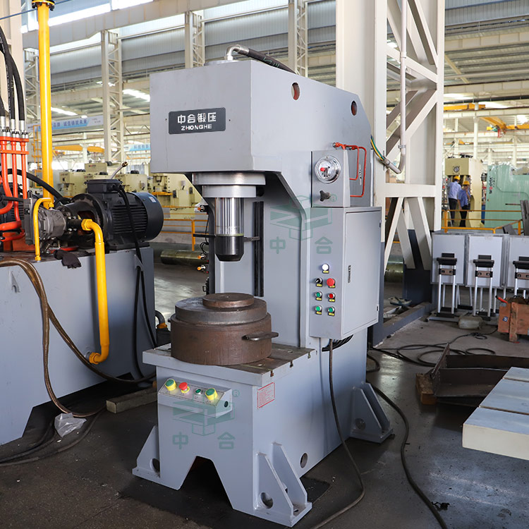 100噸單臂液壓機(jī).jpg 100噸單臂液壓機(jī).jpg