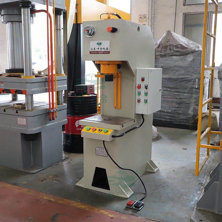 40噸單臂液壓機.jpg 40噸單臂液壓機.jpg