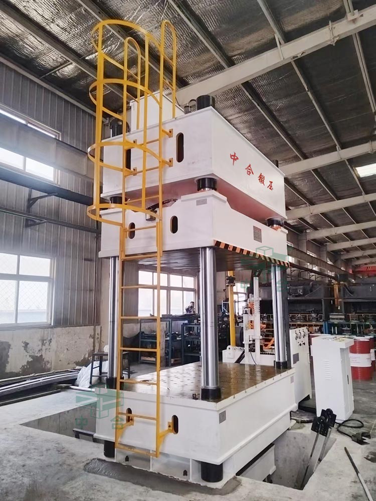 500噸四柱液壓機安裝完成.jpg 500噸四柱液壓機安裝完成.jpg