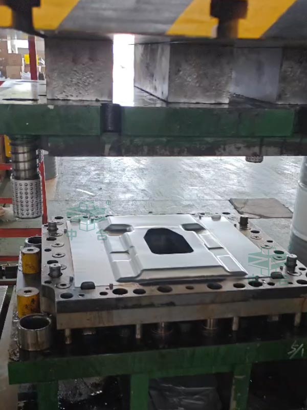 液晶電視機(jī)配件.jpg 液晶電視機(jī)配件.jpg