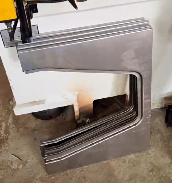 驗(yàn)糧機(jī)護(hù)板沖壓件