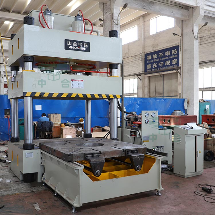 輪胎模具試驗(yàn)液壓機(jī).jpg 輪胎模具試驗(yàn)液壓機(jī).jpg