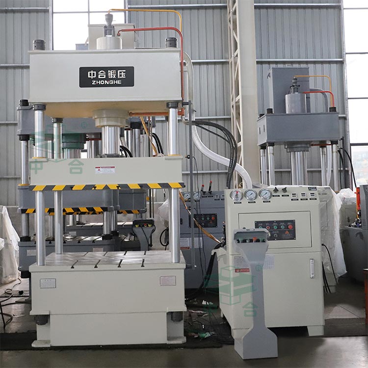 四柱液壓機(jī).jpg 四柱液壓機(jī).jpg