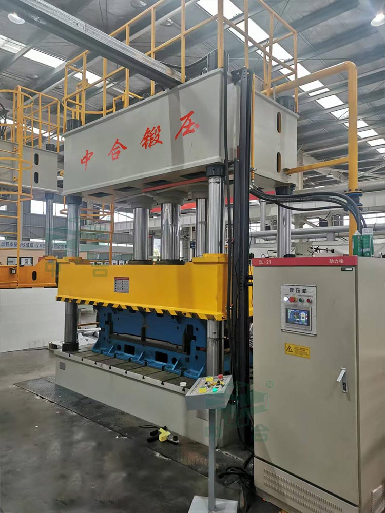 大臺(tái)面400噸三梁四柱液壓機(jī).jpg 大臺(tái)面400噸三梁四柱液壓機(jī).jpg