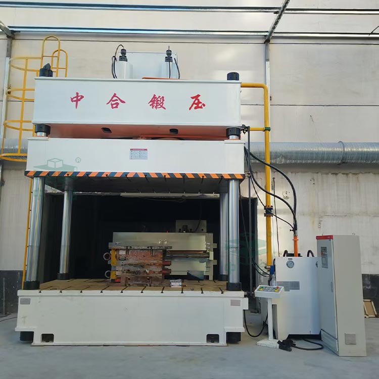 400噸三梁四柱液壓機(jī).jpg 400噸三梁四柱液壓機(jī).jpg