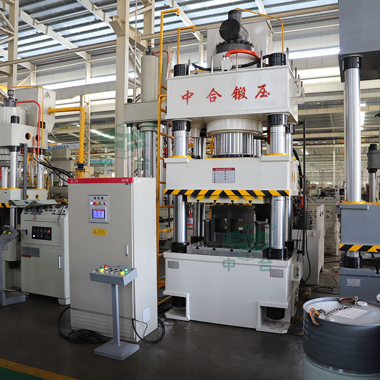 500噸四柱液壓機(jī).jpg 500噸四柱液壓機(jī).jpg