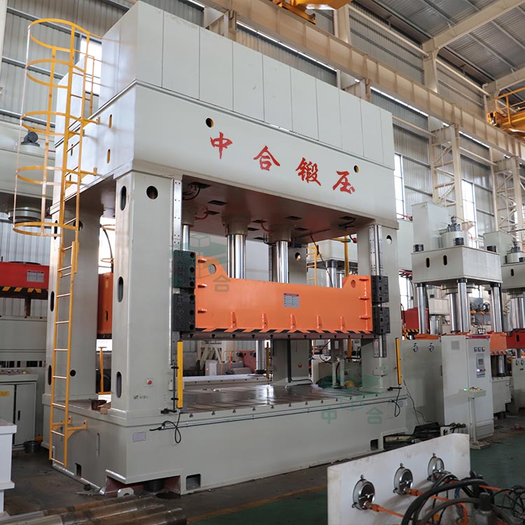 350噸框架式液壓機(jī).jpg 350噸框架式液壓機(jī).jpg