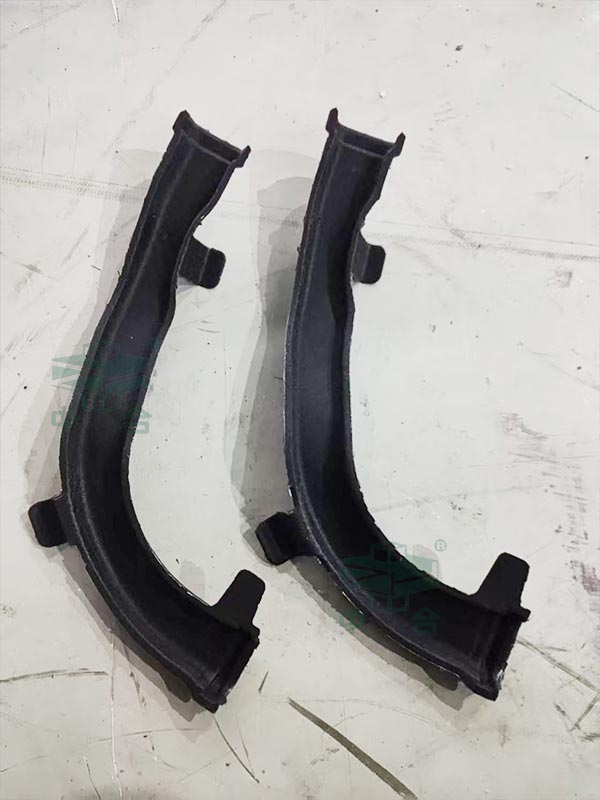 汽車(chē)風(fēng)管保護(hù)罩.jpg 汽車(chē)風(fēng)管保護(hù)罩.jpg