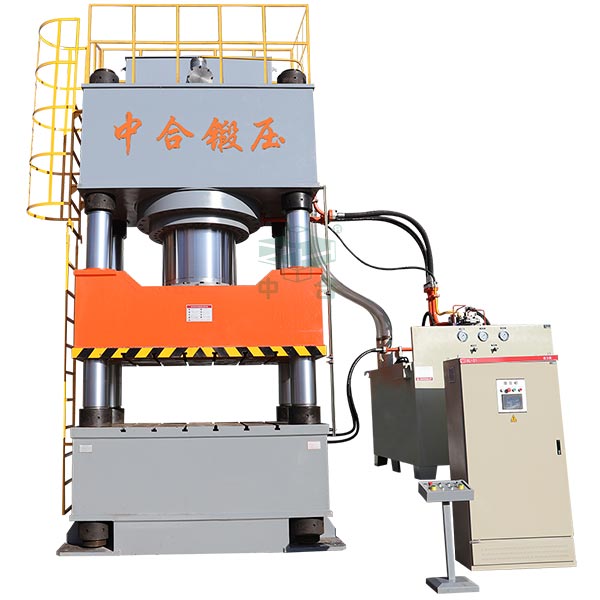 2000噸四柱液壓機(jī).jpg 2000噸四柱液壓機(jī).jpg