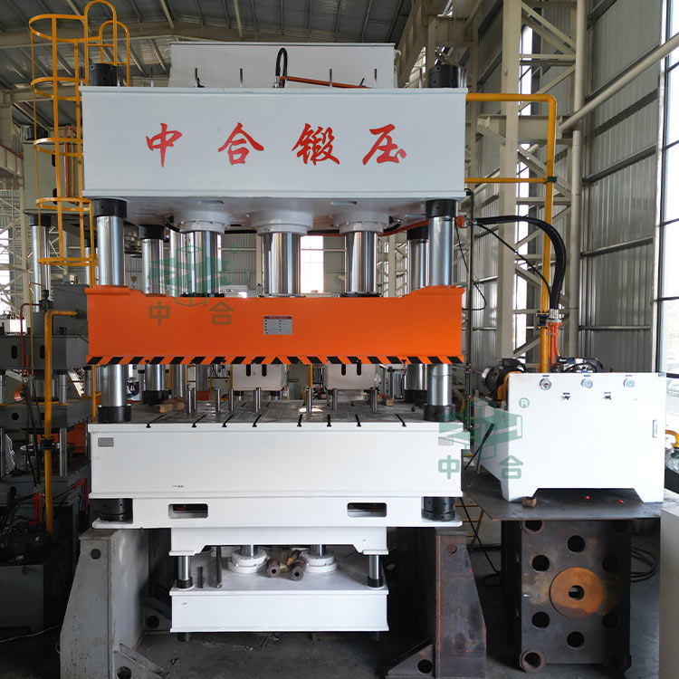 1000噸拉伸液壓機(jī).jpg 1000噸拉伸液壓機(jī).jpg