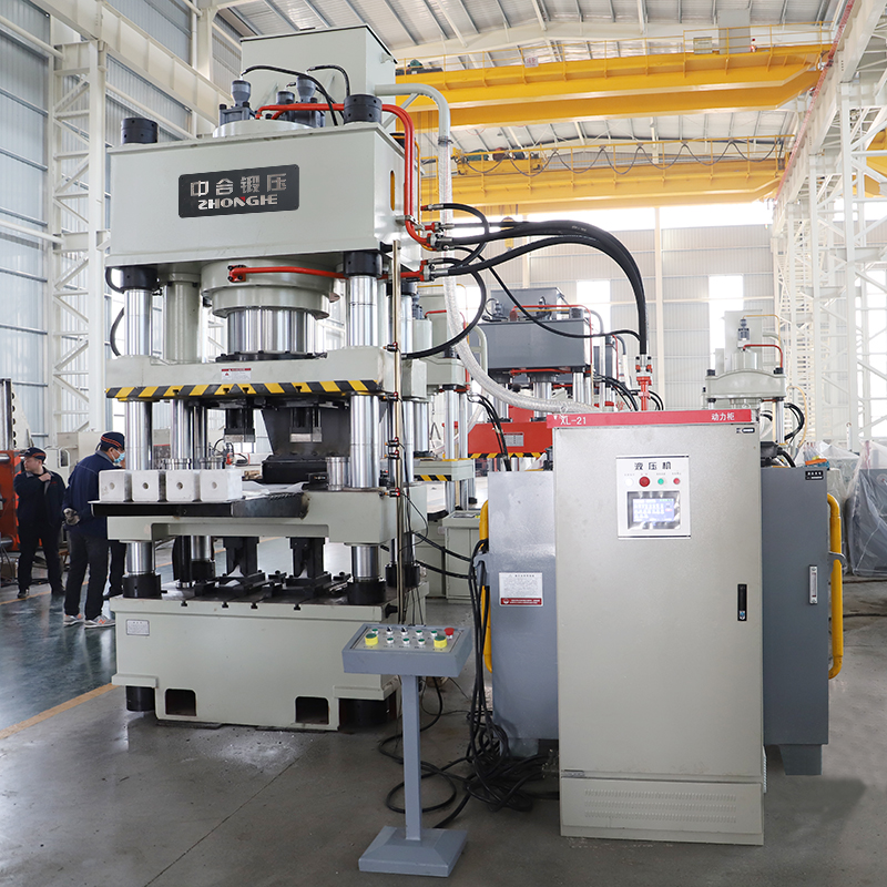 630噸鹽磚機(jī)/四梁四柱液壓機(jī)(圖2) 630噸鹽磚機(jī)/四梁四柱液壓機(jī)(圖2)