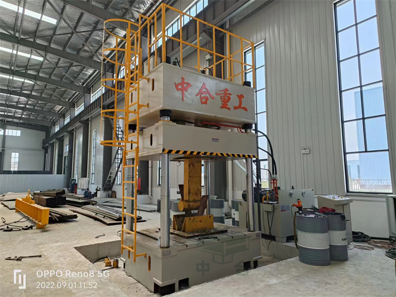 型材折彎液壓機(jī)_500噸液壓機(jī)(圖2) 型材折彎液壓機(jī)_500噸液壓機(jī)(圖2)