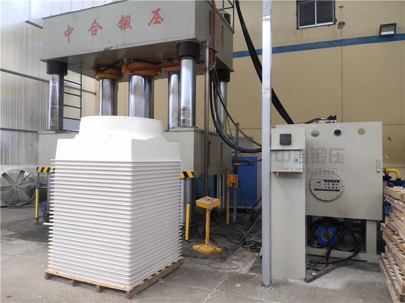 風(fēng)機(jī)殼生產(chǎn)設(shè)備_玻璃鋼成型油壓機(jī)_1200噸液壓機(jī)(圖1) 風(fēng)機(jī)殼生產(chǎn)設(shè)備_玻璃鋼成型油壓機(jī)_1200噸液壓機(jī)(圖1)