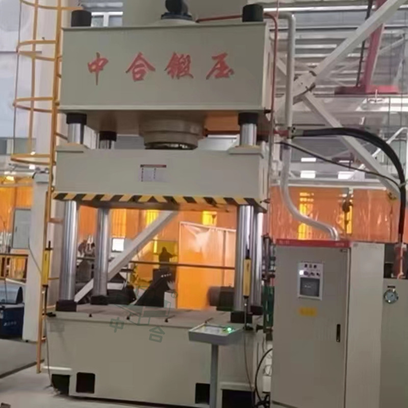 500噸鋼板折彎液壓機(jī)_500t冷壓四柱油壓機(jī)_伺服液壓機(jī)(圖2) 500噸鋼板折彎液壓機(jī)_500t冷壓四柱油壓機(jī)_伺服液壓機(jī)(圖2)