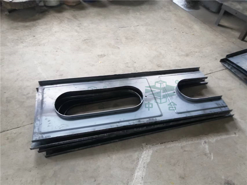 農(nóng)機配件生產(chǎn)設(shè)備-630噸四柱液壓機(圖2) 農(nóng)機配件生產(chǎn)設(shè)備-630噸四柱液壓機(圖2)