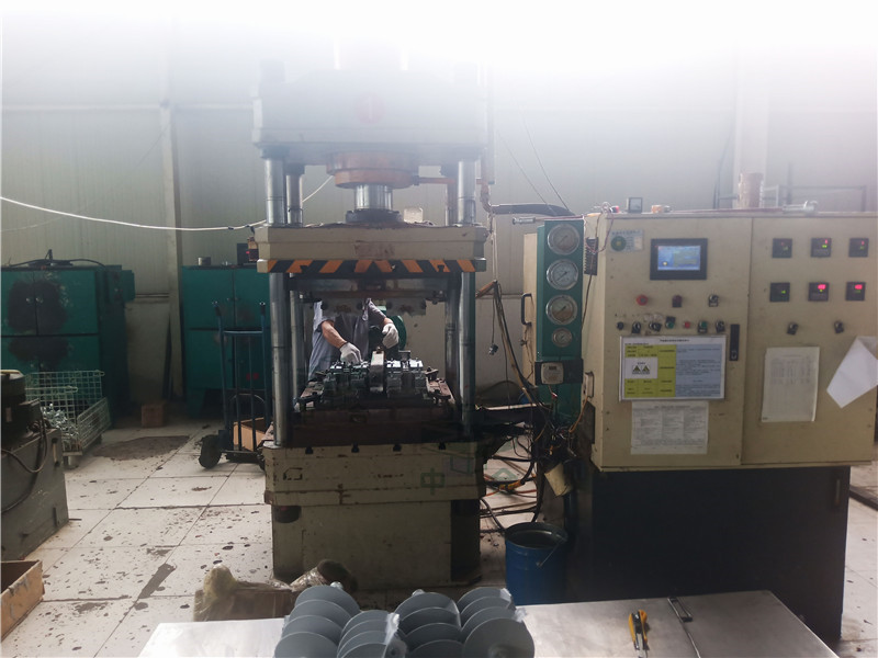 絕緣材料成型液壓機(jī) 絕緣材料成型液壓機(jī)