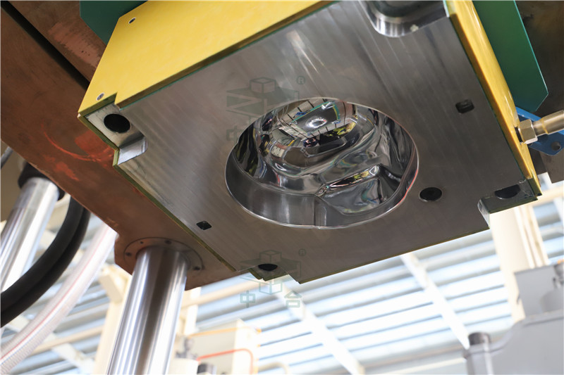 頭盔上模 頭盔上模